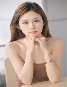 远看是蔚蓝的春天韩剧