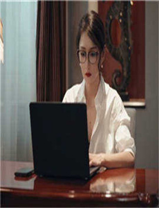 村井杏奈